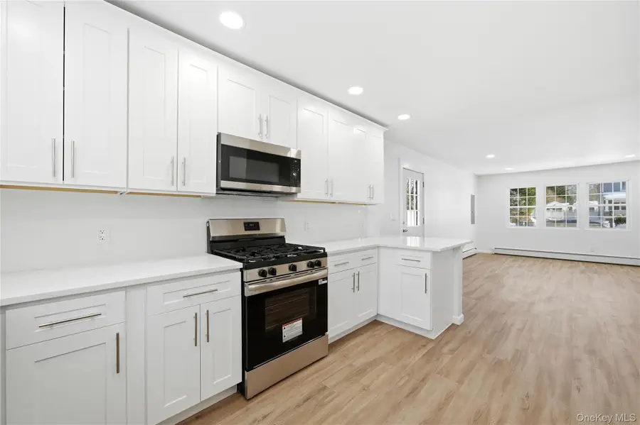 138 Calvert Avenue, Ronkonkoma, NY 11779 - #3