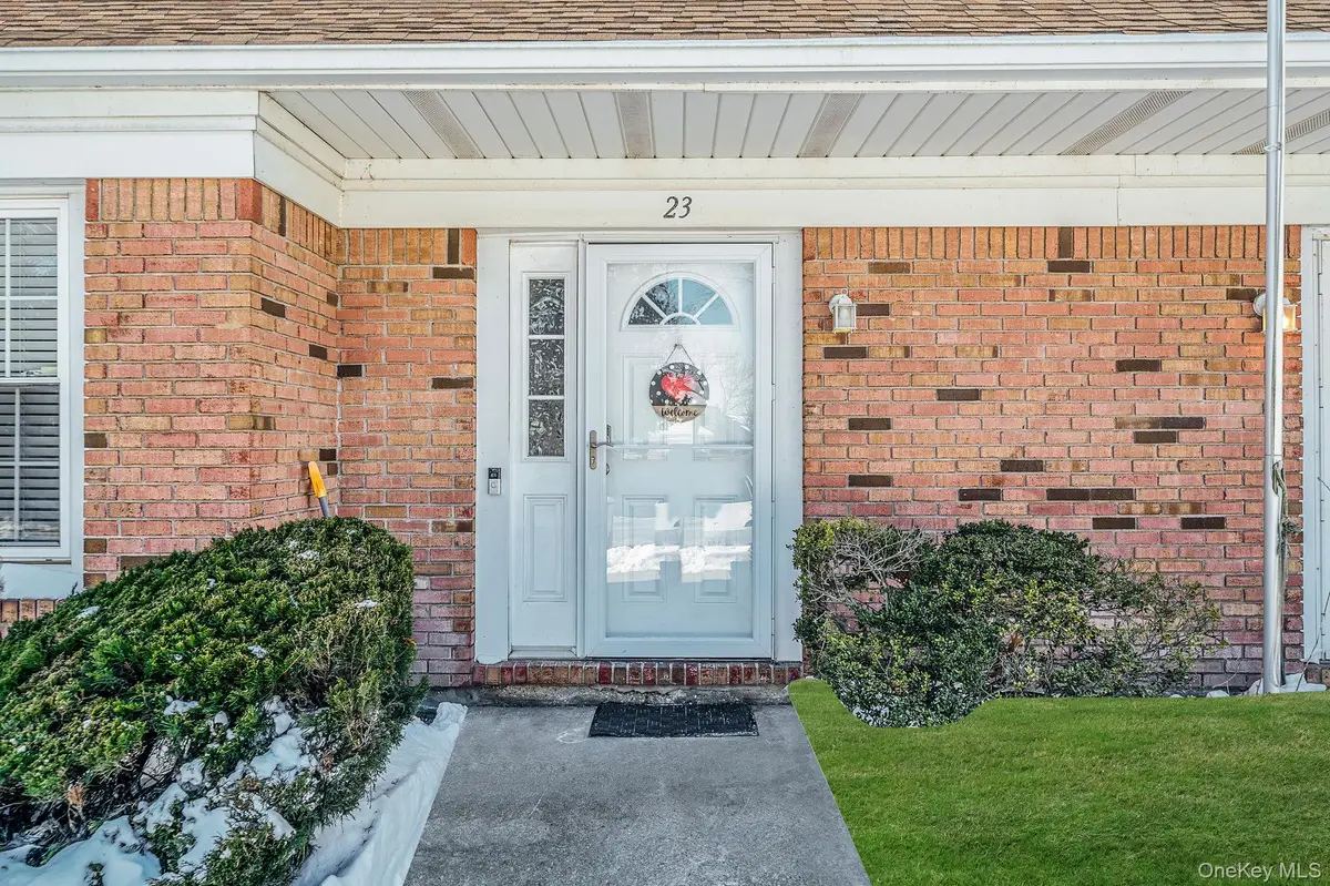 23 Gazebo Lane, Holtsville, NY 11742 - #1