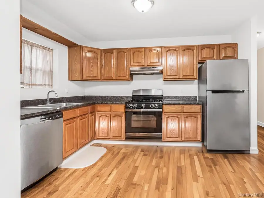 2918 Sampson Avenue, Bronx, NY 10465 - Image #3