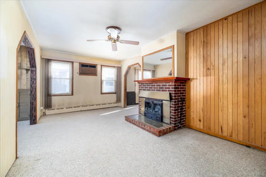 560 Stowe Avenue, Baldwin, NY 11510 - #2