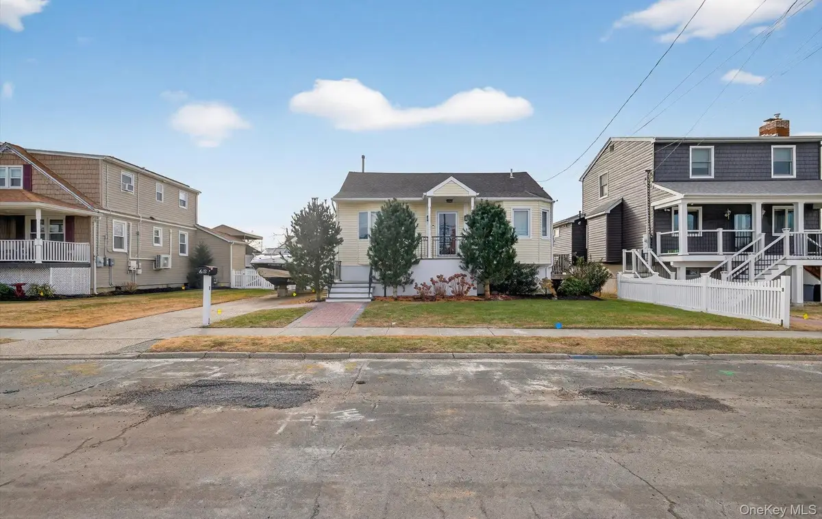 20 Albert Road, Amity Harbor, NY 11701 - Image #1