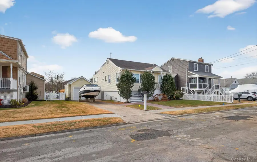 20 Albert Road, Amity Harbor, NY 11701 - Image #2