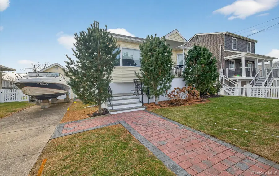 20 Albert Road, Amity Harbor, NY 11701 - Image #3