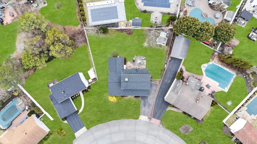 40 Sequoia Way, Holbrook, NY 11741 - #3