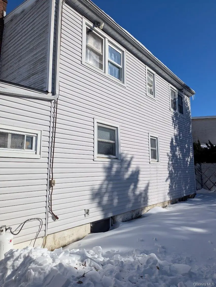 209 S 11th Street, Lindenhurst, NY 11757 - #3