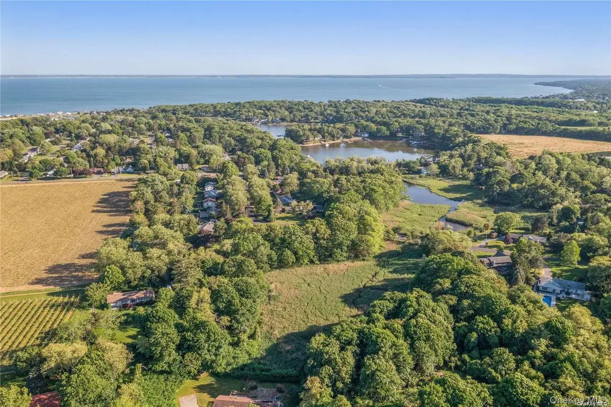 955 Blossom Bend, Mattituck, NY 11952 - #1
