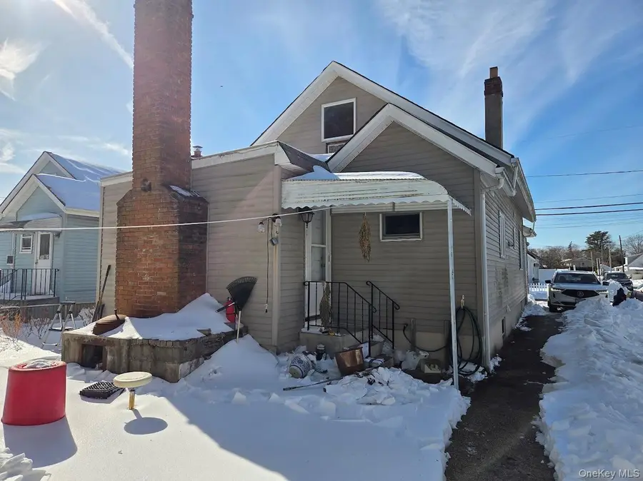 5 Milton Street, Hicksville, NY 11801 - Image #2