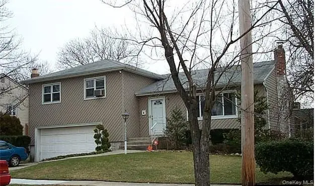 12 Cranberry Lane, Plainview, NY 11803 - Image #1