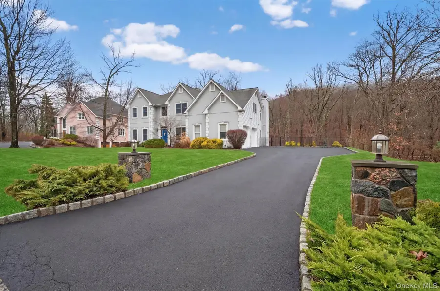 43 Greenwich Avenue, Central Valley, NY 10917 - #3