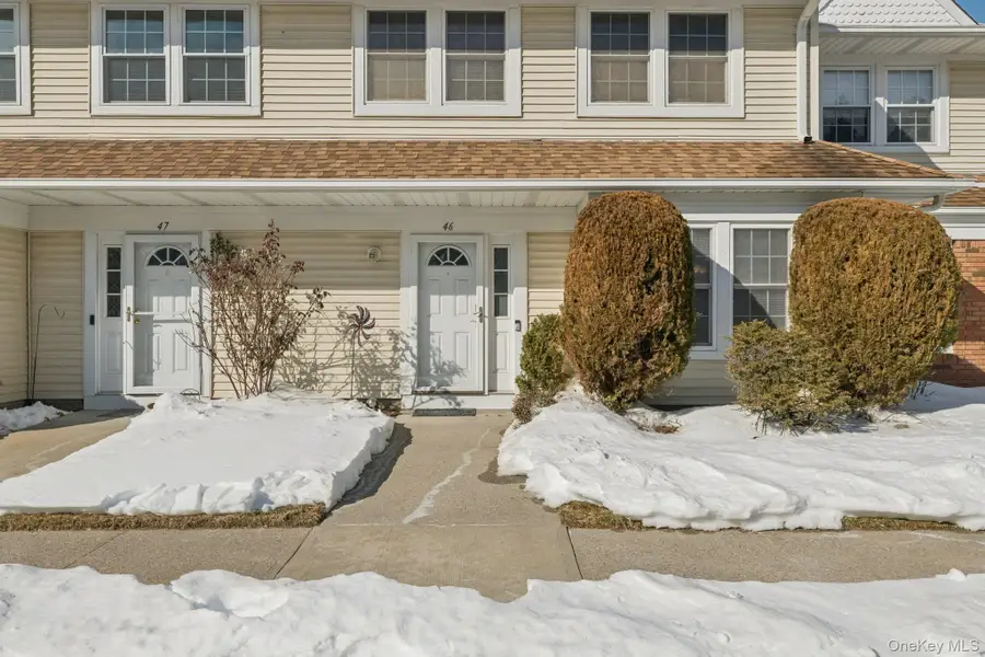 46 Gazebo Lane, Holtsville, NY 11742 - #3