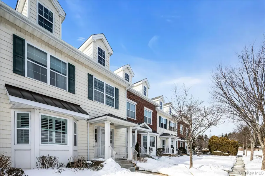 110 Brattle Circle, Melville, NY 11747 - Image #2