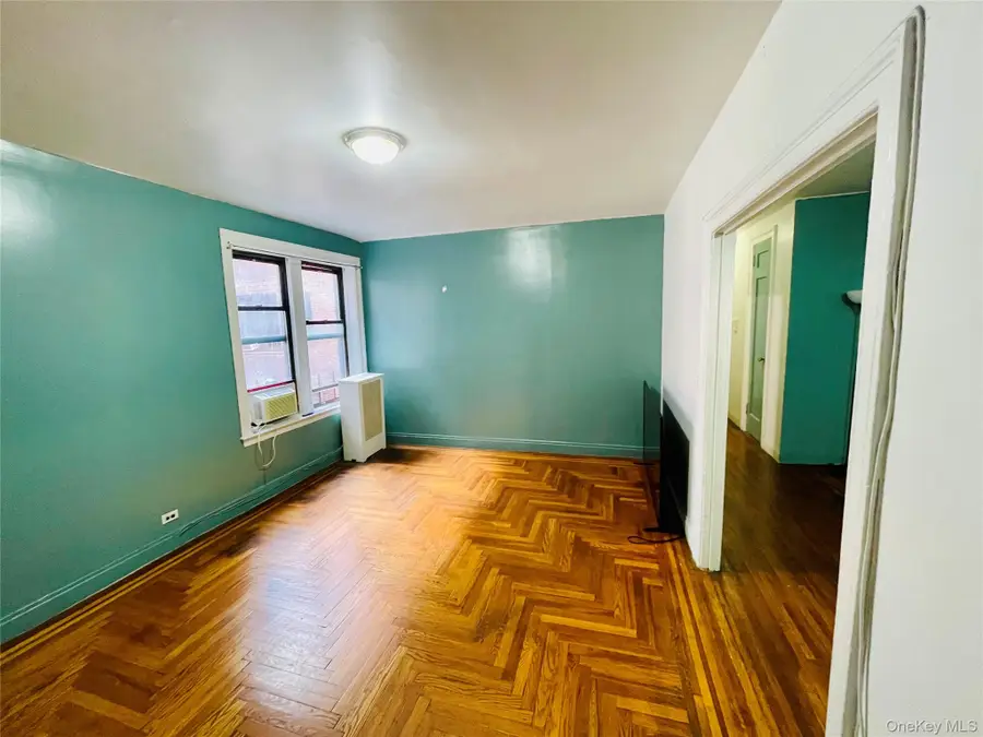 2199 Holland Avenue #3E, Bronx, NY 10462 - Image #3
