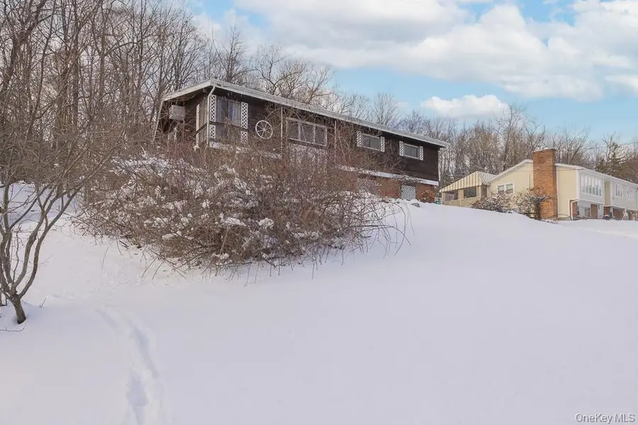 75 Tennyson Drive, Nanuet, NY 10954 - Image #3