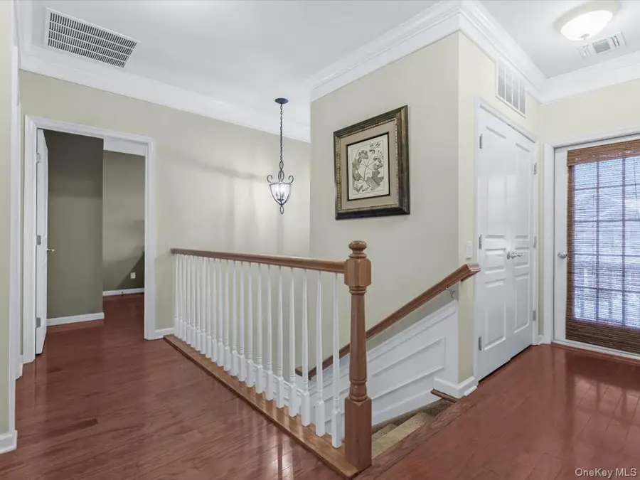 170 Southampton Drive, Massapequa, NY 11758 - Image #2