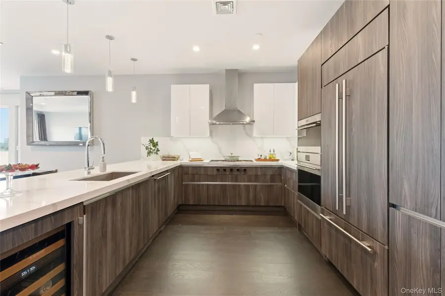 10 Shore Road #300, Glenwood Landing, NY 11547 - #3