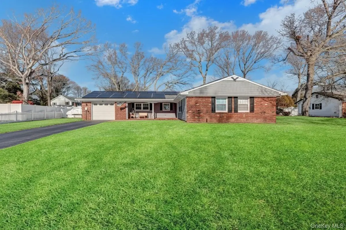 15 Whitmore Lane, Coram, NY 11727 - #1