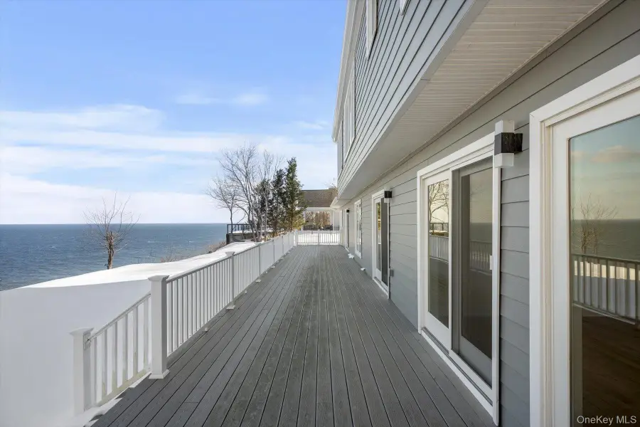 43 Waterview Drive, Sound Beach, NY 11789 - Image #3
