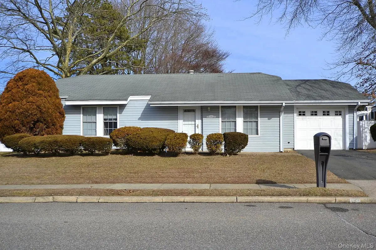 133 Inverness Road, Holbrook, NY 11741 - #1