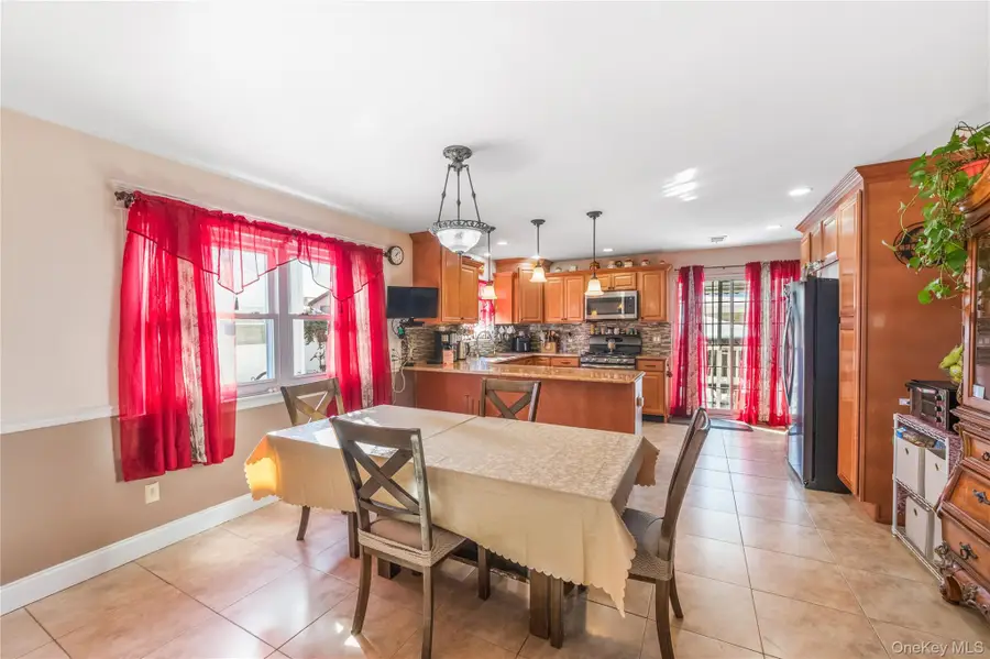 588 Yetman Avenue, Staten Island, NY 10307 - #3