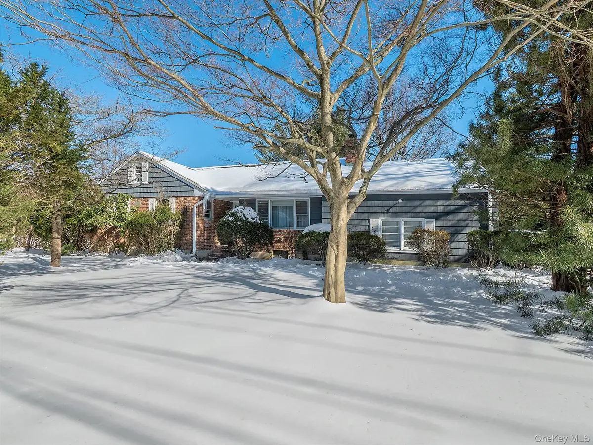 856 Glen Cove Avenue, Glen Head, NY 11545 - #1