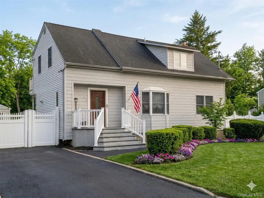 142 Jamaica Avenue, Medford, NY 11763 - #2