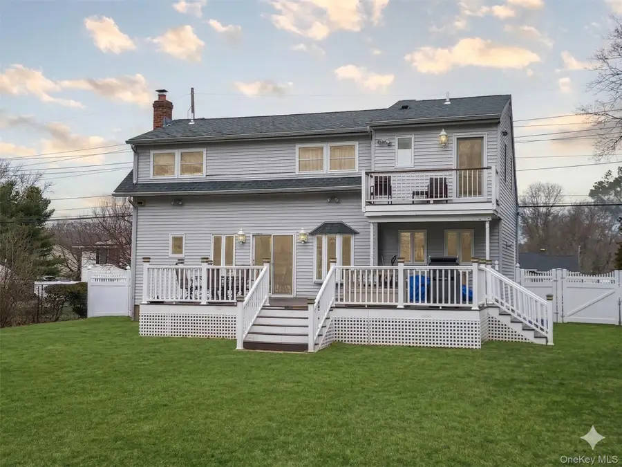 142 Jamaica Avenue, Medford, NY 11763 - #3