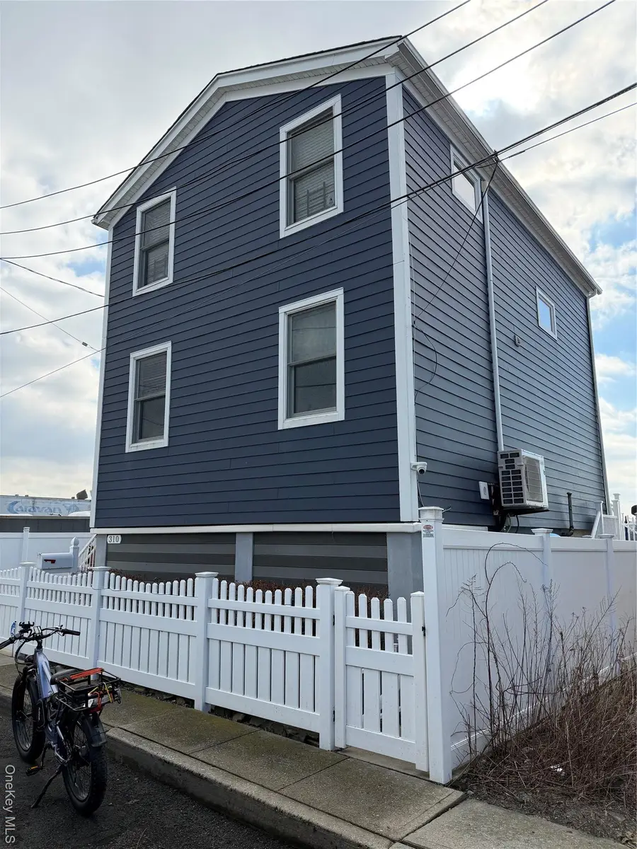 308 E 8th Road, Broad Channel, NY 11693 - #3