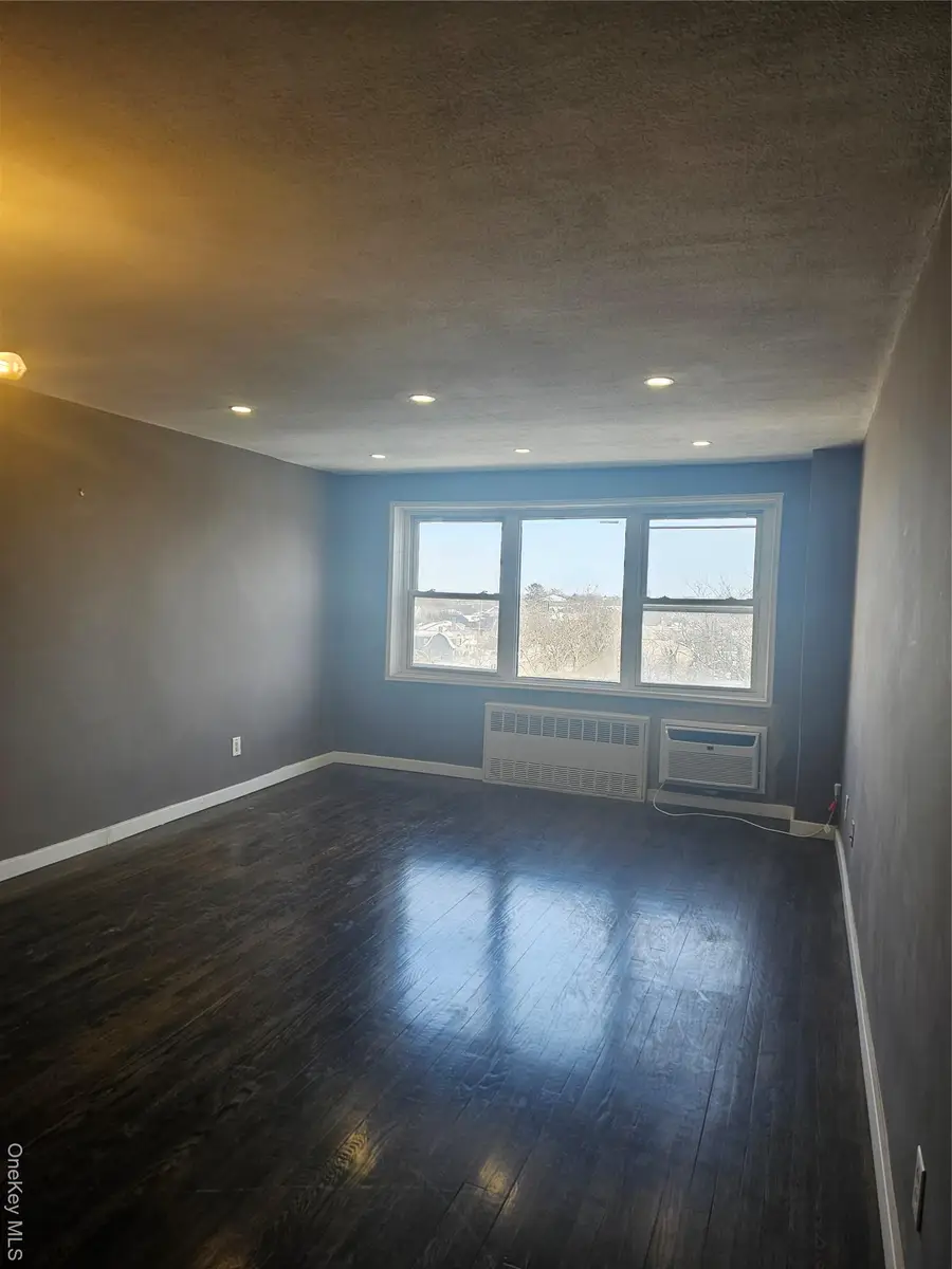 833 Central Avenue #6G, Far Rockaway, NY 11691 - Image #2
