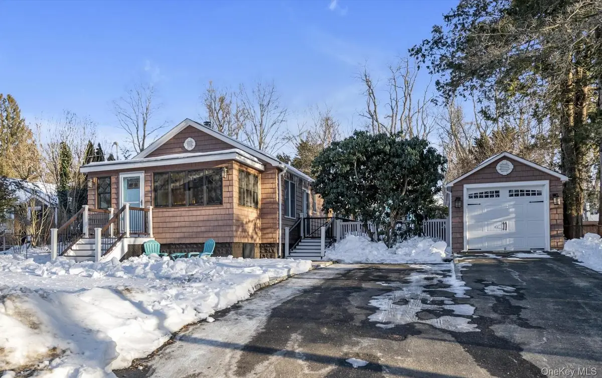 41 Narcissus Road, Kings Park, NY 11754 - Image #1