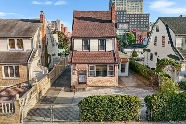 150-44 87th Road, Briarwood, NY 11432