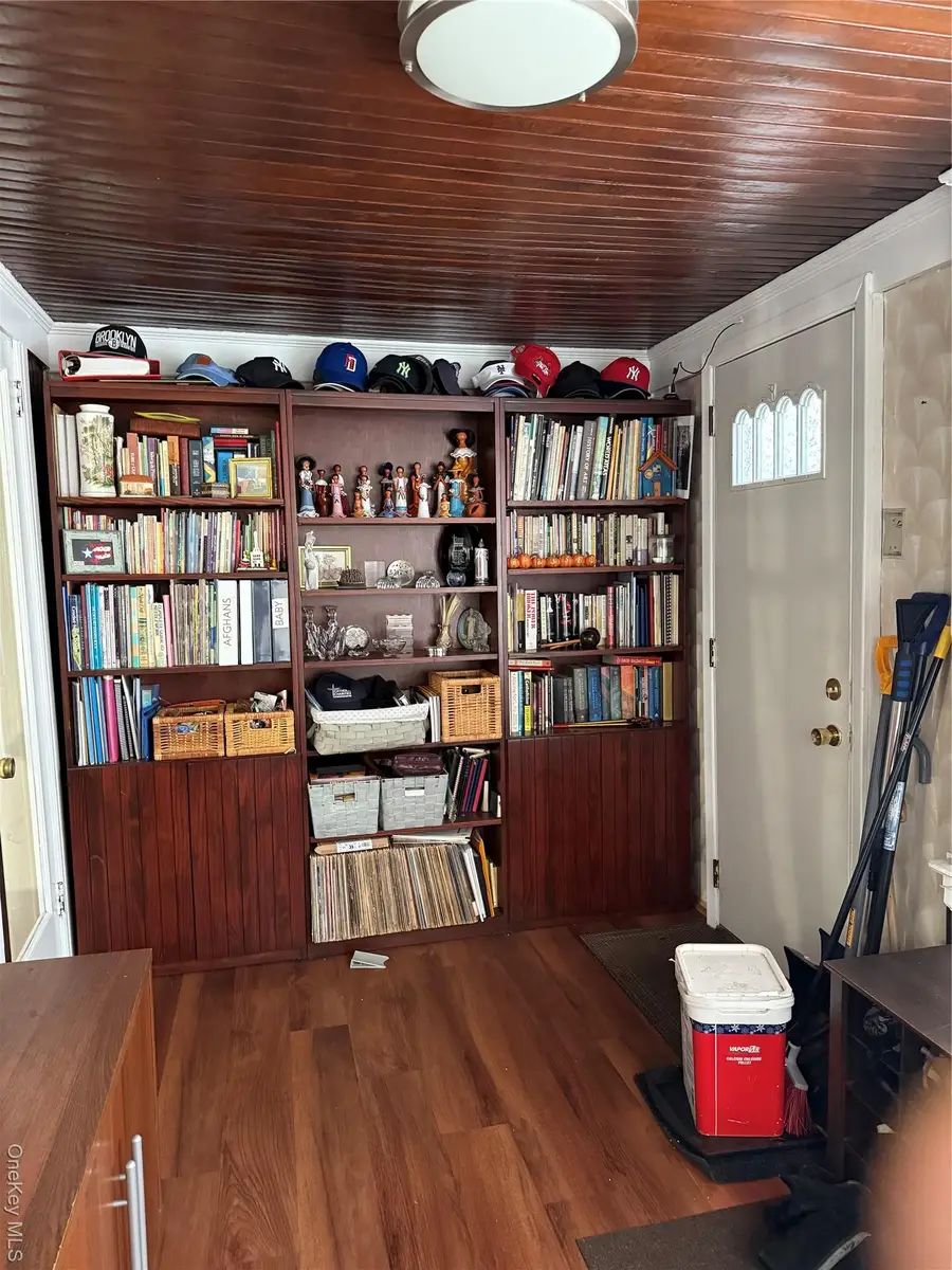 9426 80th Street, Ozone Park, NY 11416 - Image #3