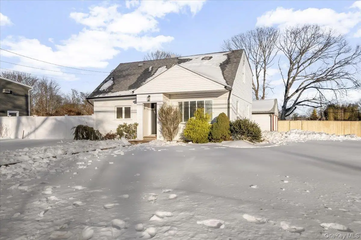 1347 Gardiner Drive, Bay Shore, NY 11706 - Image #1