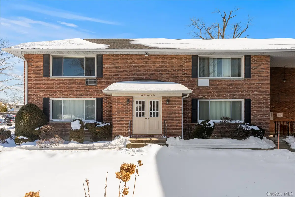 294 Edmunton Drive #K18, North Babylon, NY 11703 - #1