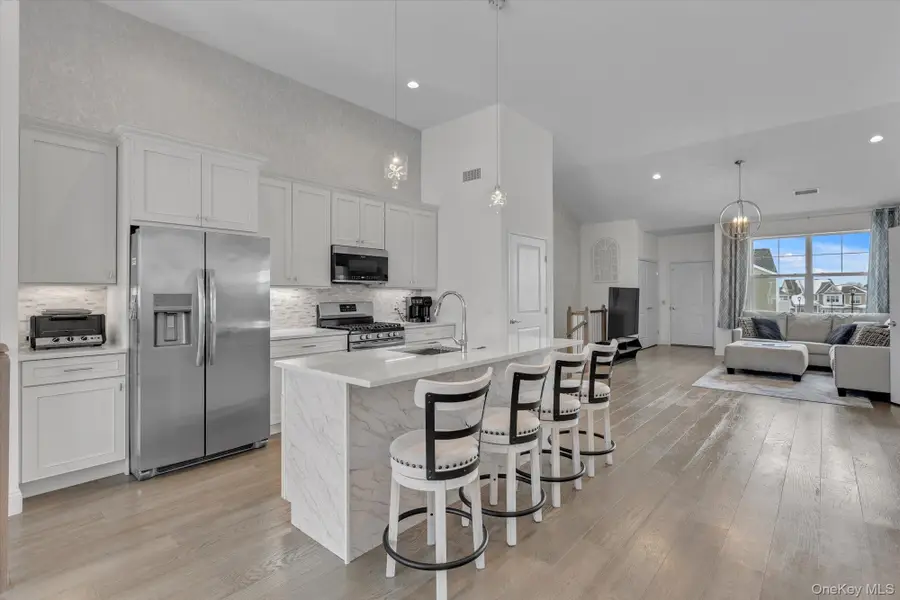 278 Silver Timber Drive, Yaphank, NY 11980 - #3