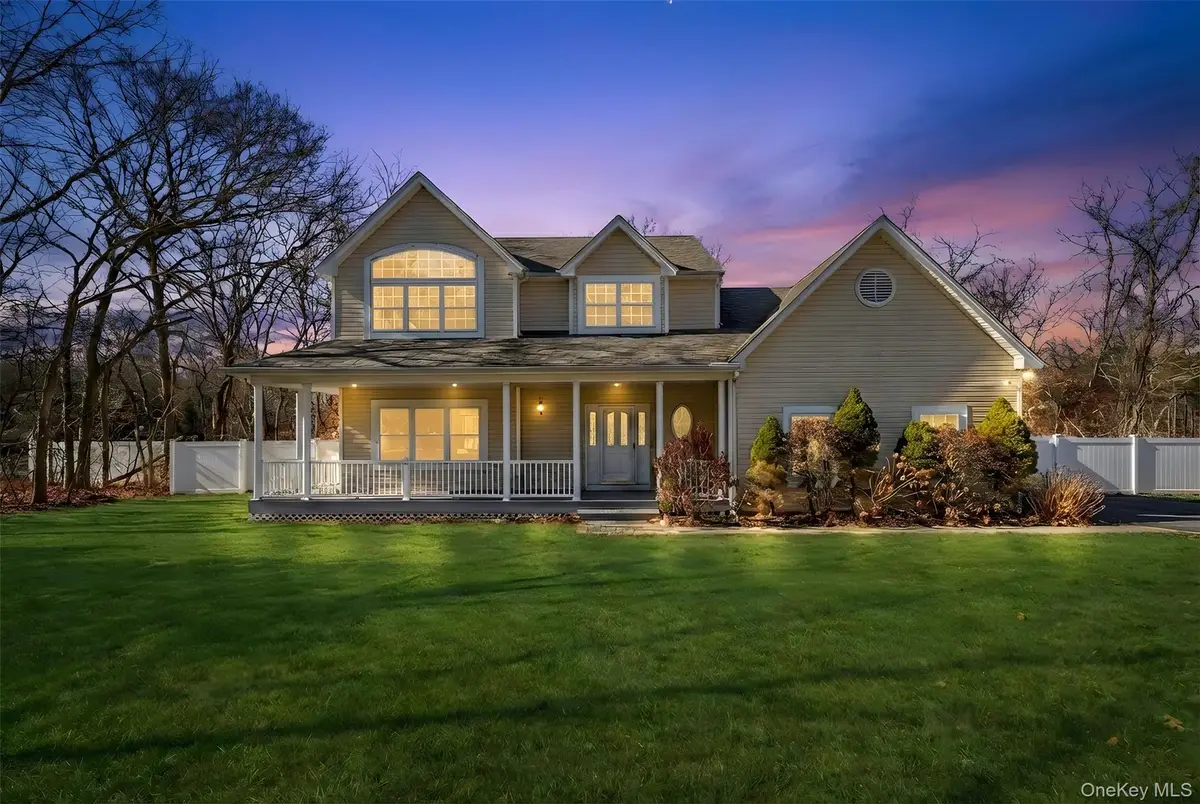 36 S. Cozine Road, Center Moriches, NY 11934 - Image #1