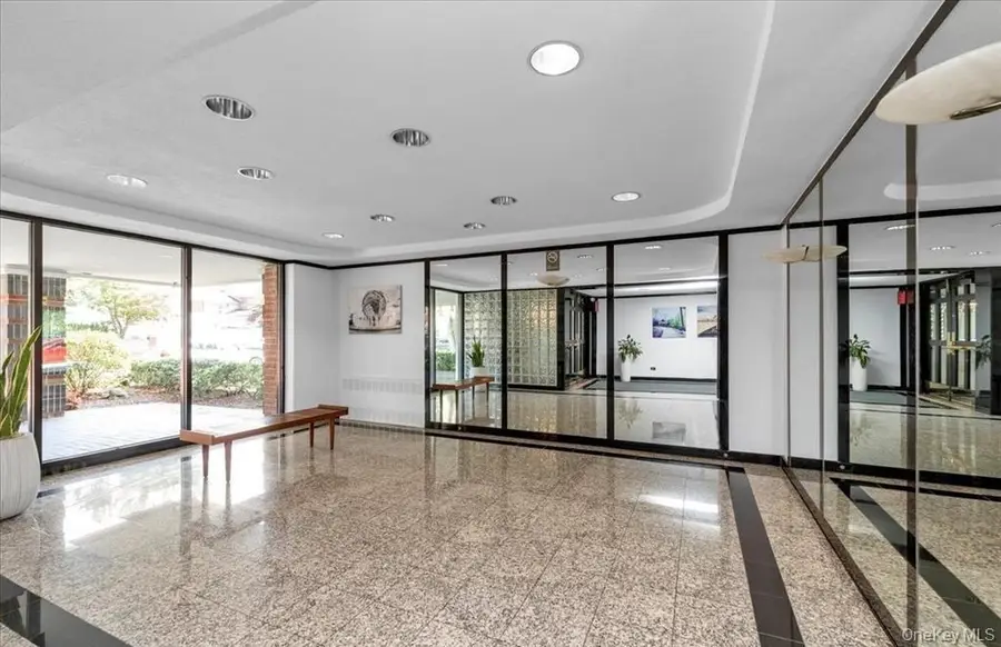 209-10 41 Avenue #2E, Bayside, NY 11361 - Image #2