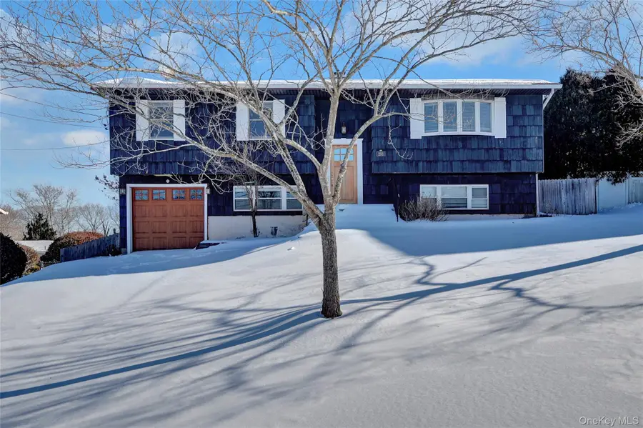 293 Avenue B, Ronkonkoma, NY 11779 - Image #2