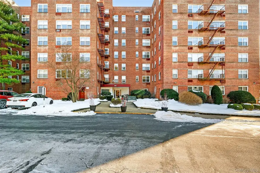 609 Palmer Road #5L, Yonkers, NY 10701 - Image #2
