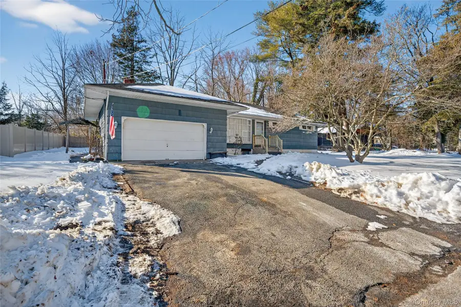 50 Oakcrest Avenue, Middle Island, NY 11953 - Image #2