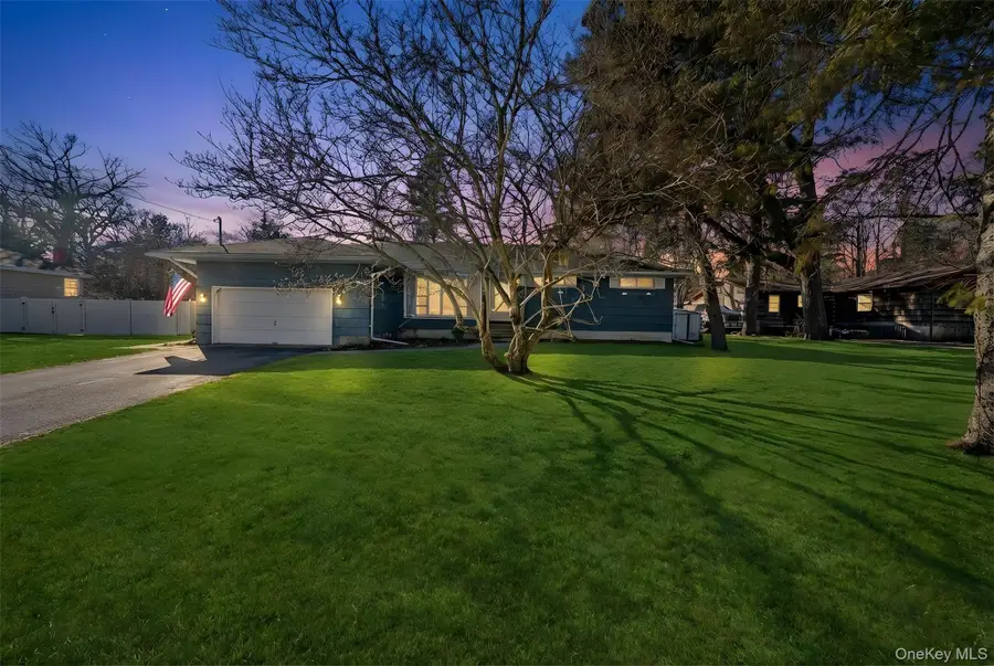 50 Oakcrest Avenue, Middle Island, NY 11953 - Image #3