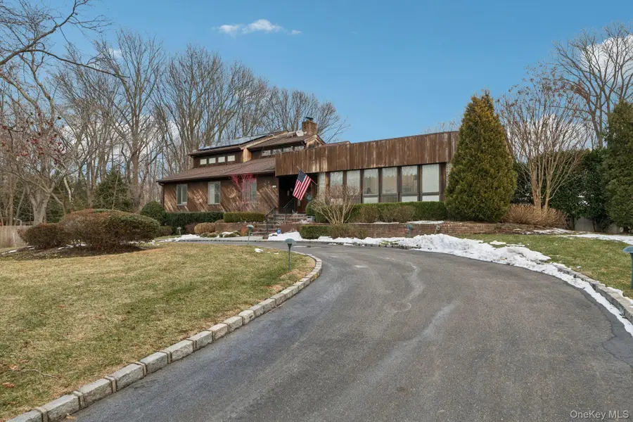 16 Fox Hollow Ridings Road, Northport, NY 11768 - Image #3