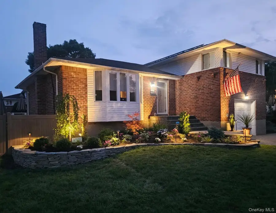 129 Stephen Street, Levittown, NY 11756 - Image #2