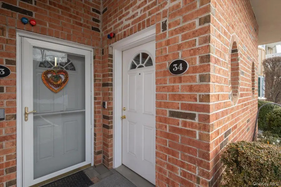 34 Sarah Court, Amityville, NY 11701 - #2