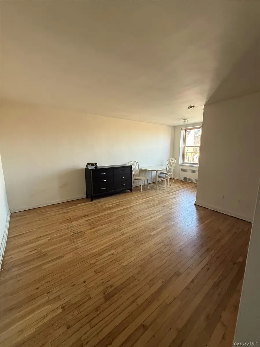 67-25 Clyde Street #7H, Forest Hills, NY 11375 - Image #3