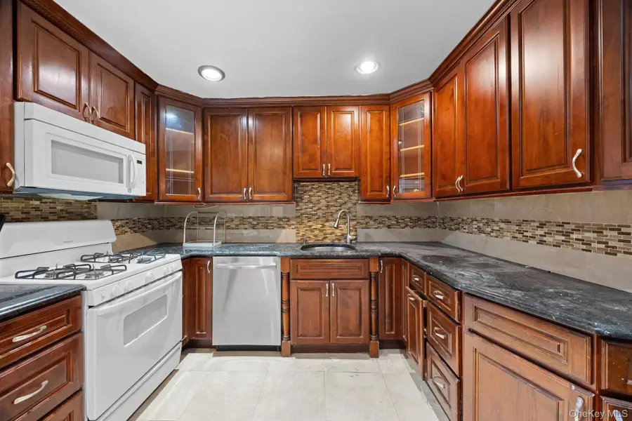 16737 109th Road, Jamaica, NY 11433 - Image #2