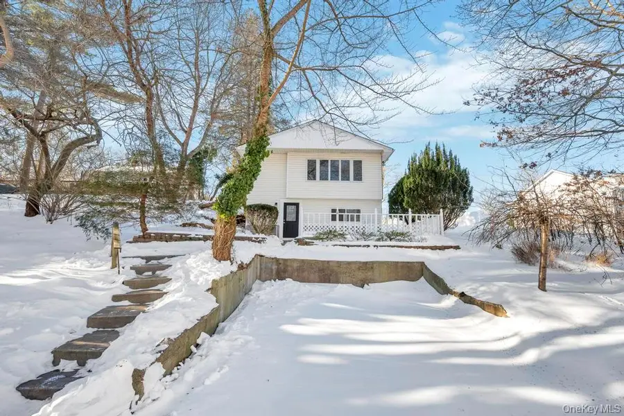 435 Echo Avenue, Sound Beach, NY 11789 - Image #2