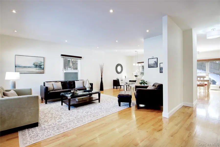 9 Revere Road, Port Washington, NY 11050 - #3