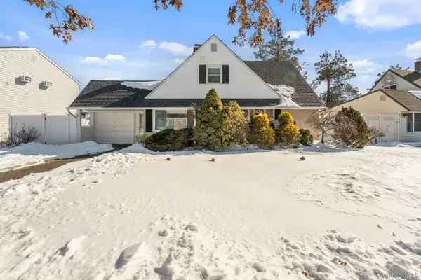 51 Shepherd Lane, Levittown, NY 11756