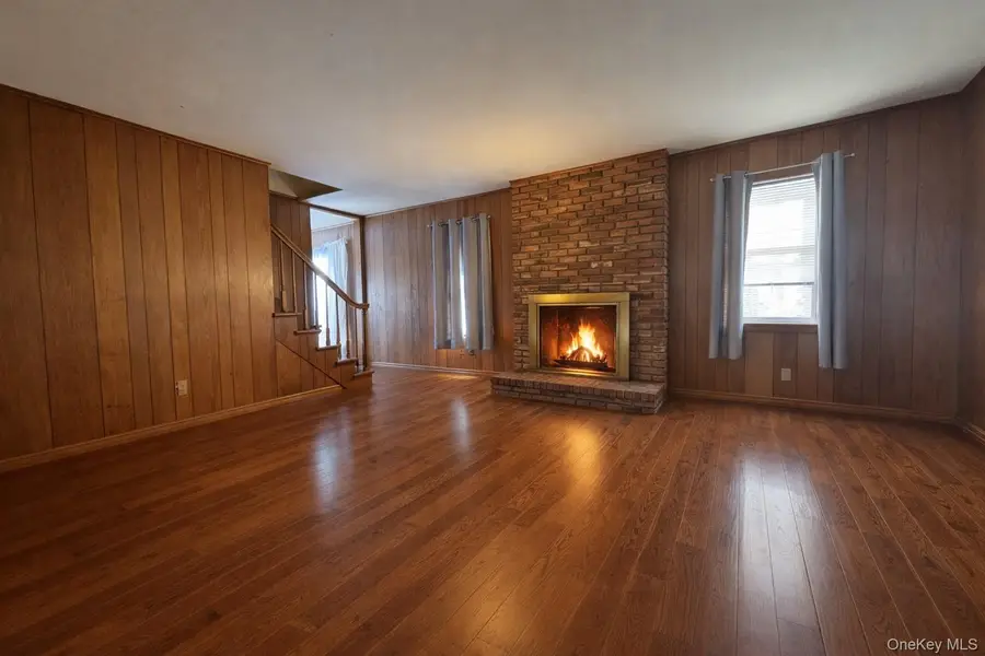 1128 Roanoke Avenue, Riverhead, NY 11901 - Image #2