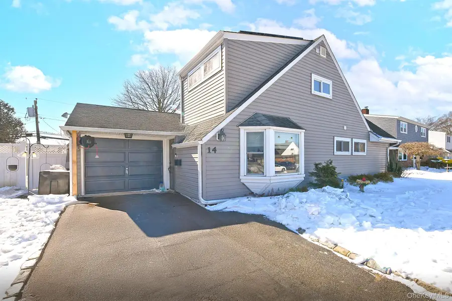 14 Thimble Lane, Hicksville, NY 11801 - #2